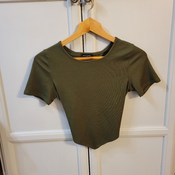 ✨️3 for $15✨️ Eclipse open back short sleeve crop top -Size Small - Picture 5 of 10